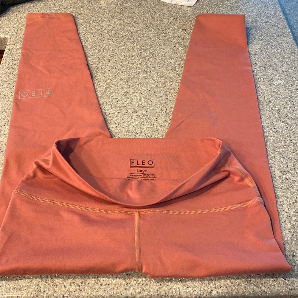 Fleo withered rose pants. Bounce fabric. Size L.